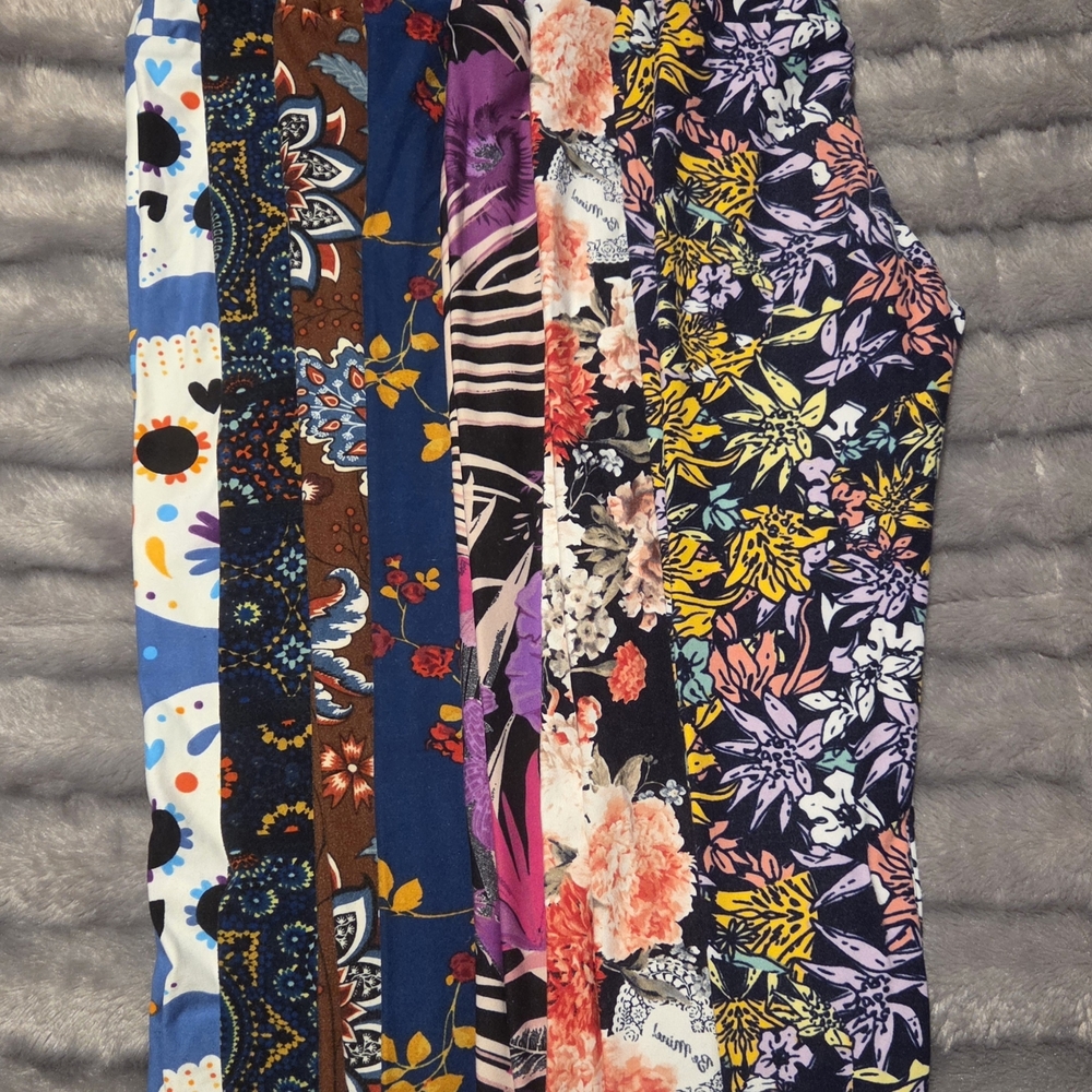 LuLaRoe Kids Leggings Multicolor Floral and Patterned 7 Pairs! Sz     S/M
